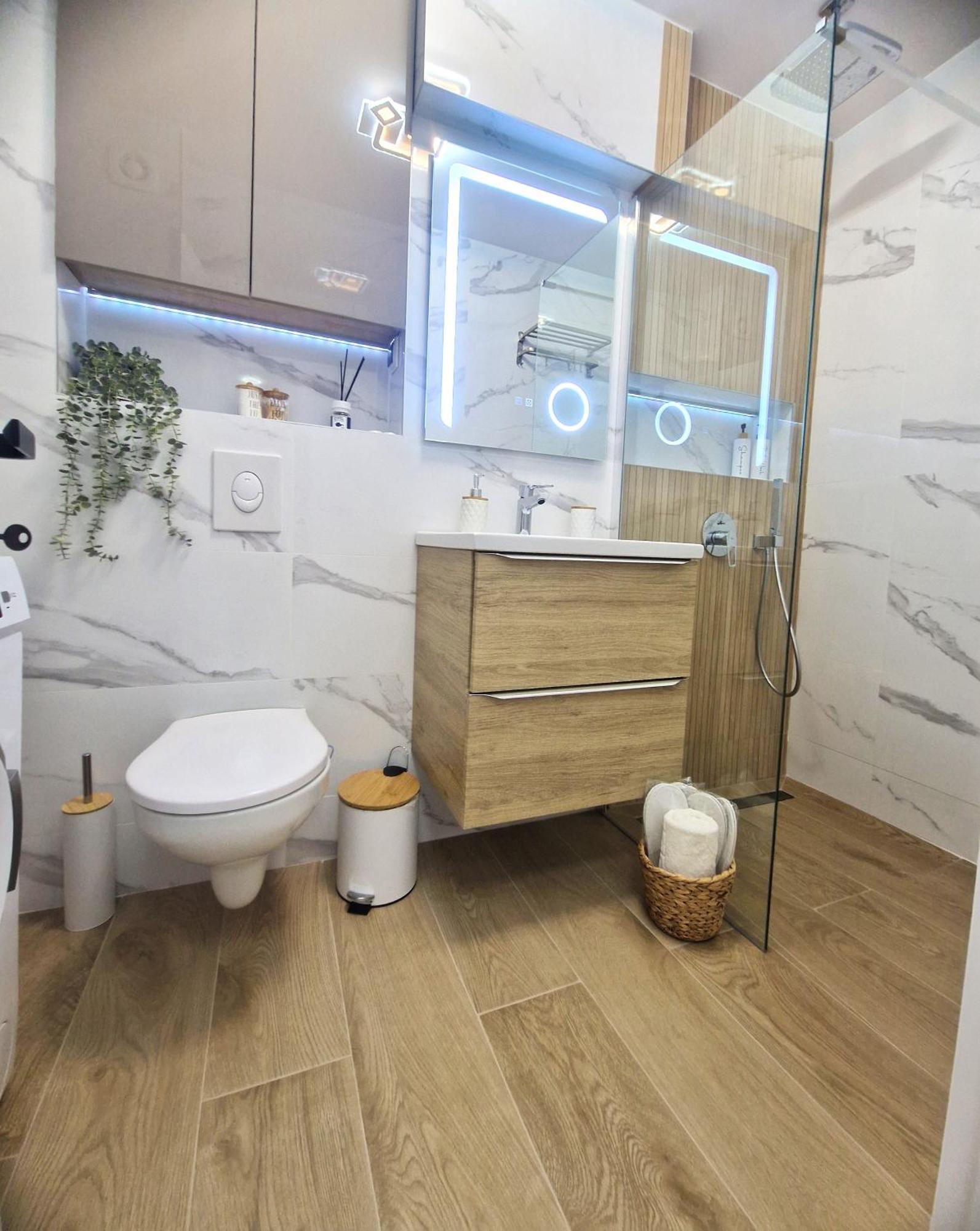 Ultracentral Luxury Apartament Curtea De Arges Luaran gambar