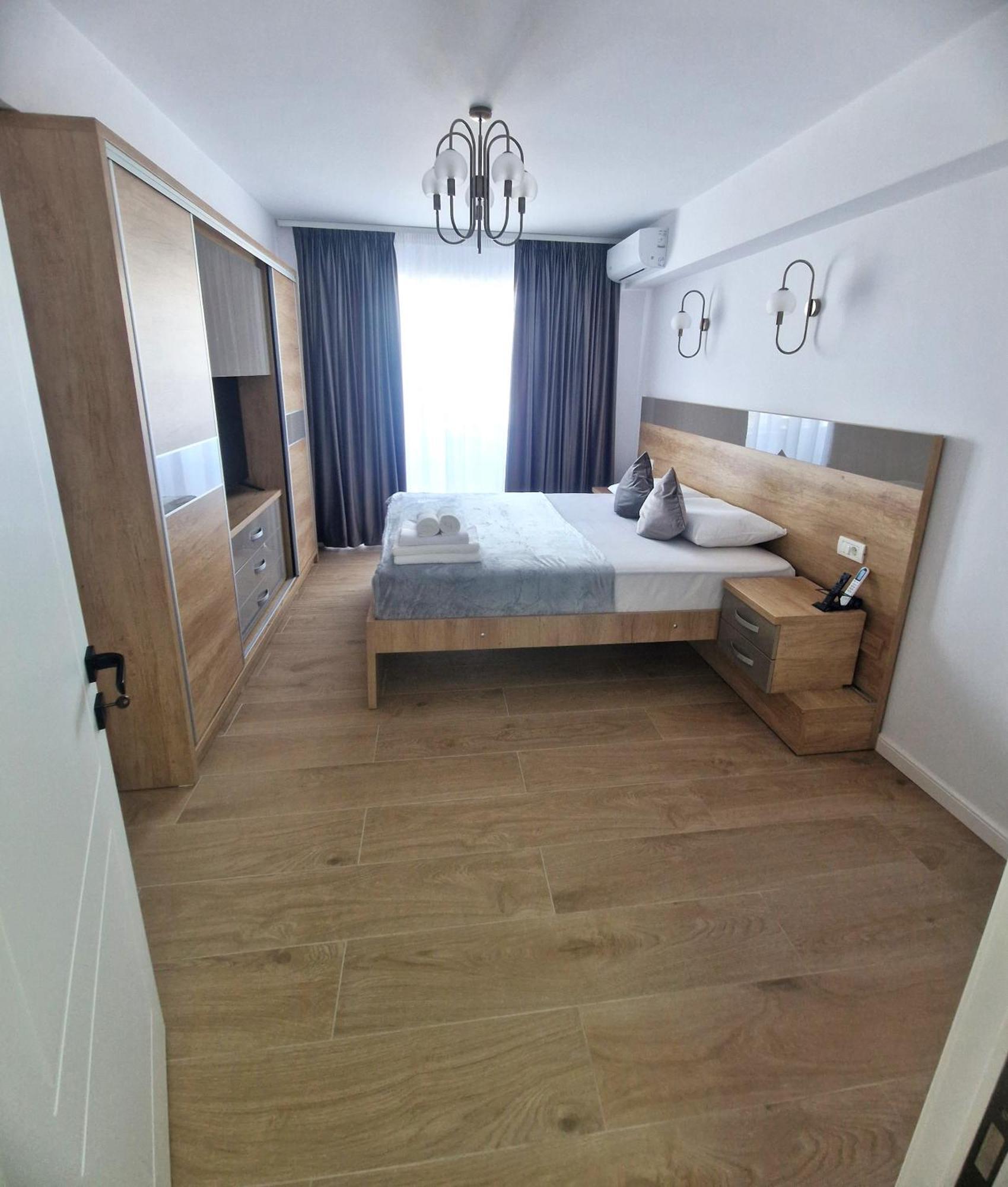 Ultracentral Luxury Apartament Curtea De Arges Luaran gambar